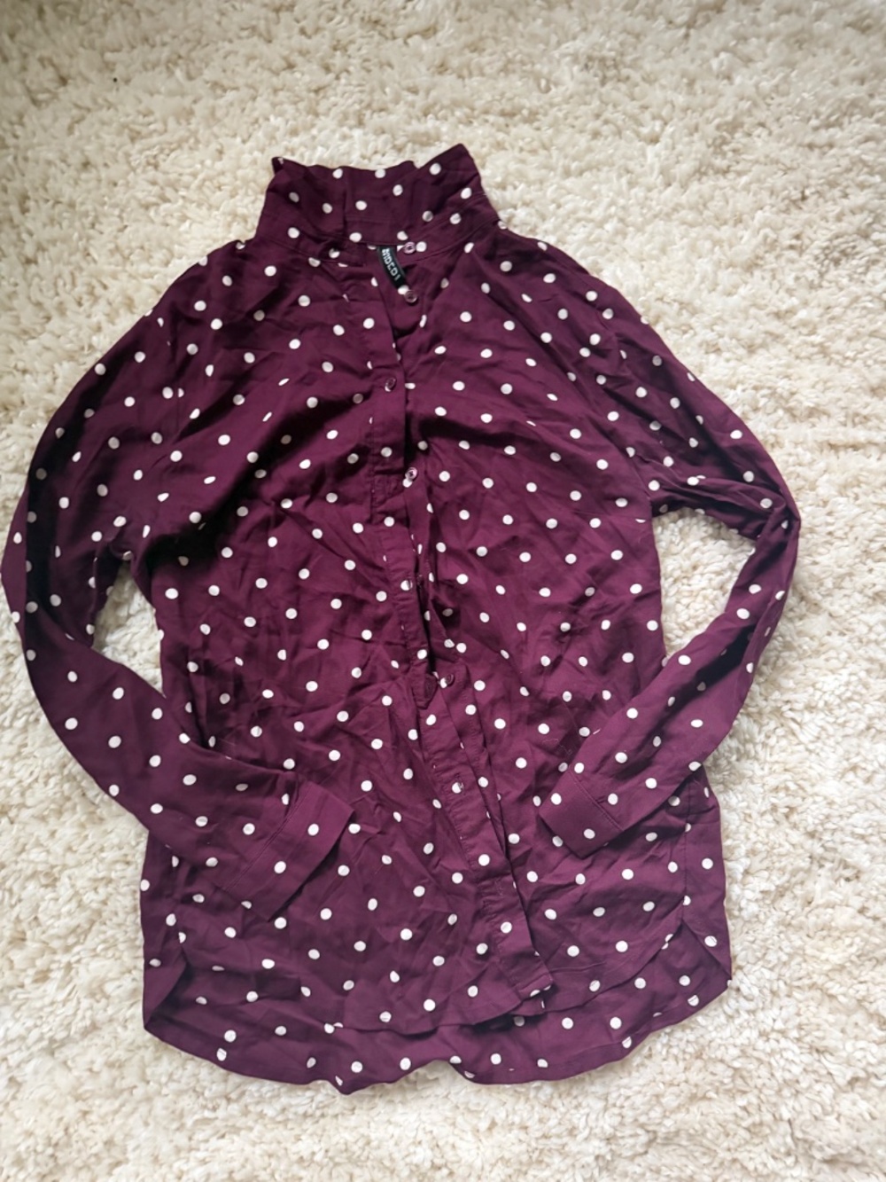 Divided H&M spring long sleeve cute outfit button down Maroon Polka Dot Blouse b - Picture 2 of 4